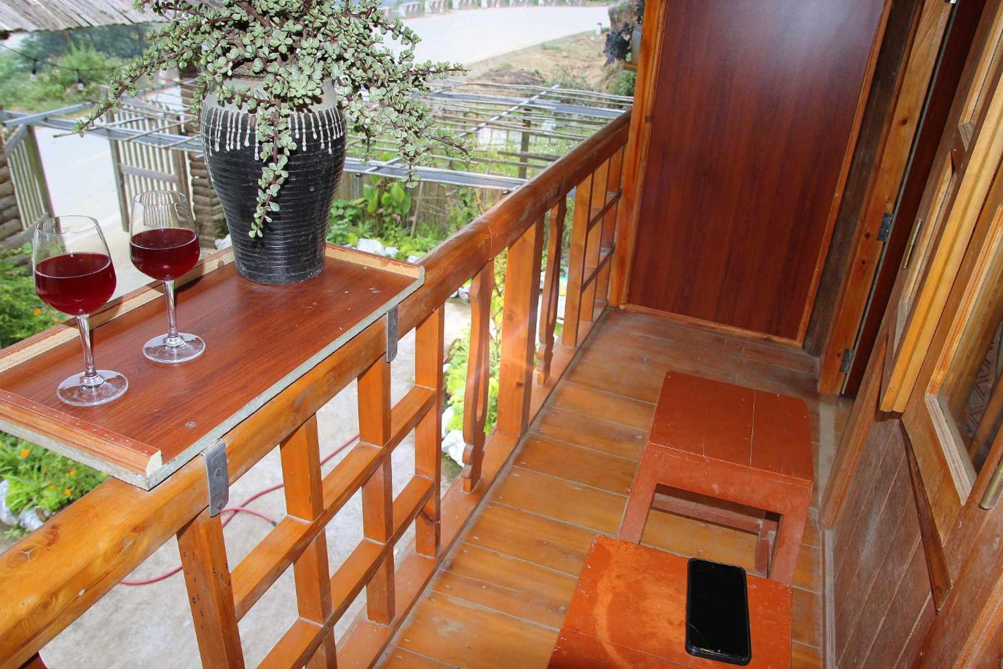 Surelee House And Trekking Hotel Sapa Bagian luar foto